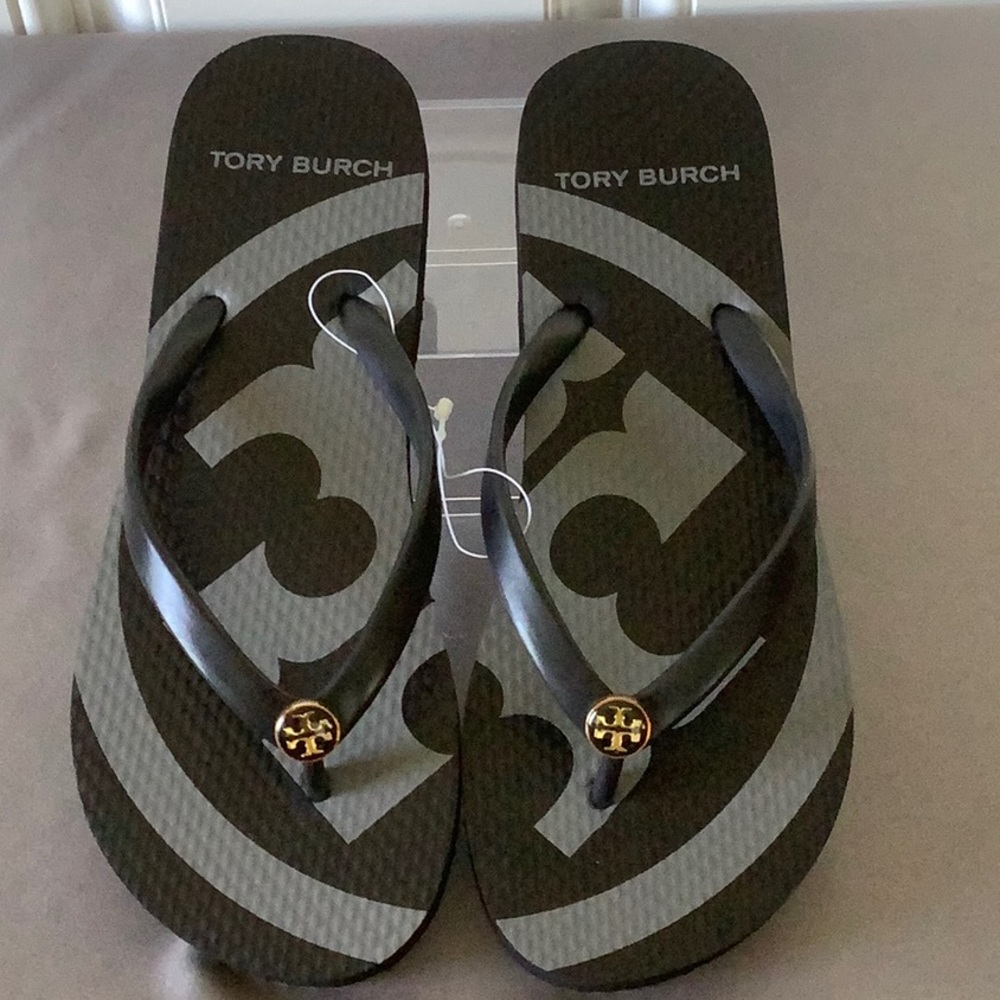 Tory Burch Flip Flops NWT Size 5M